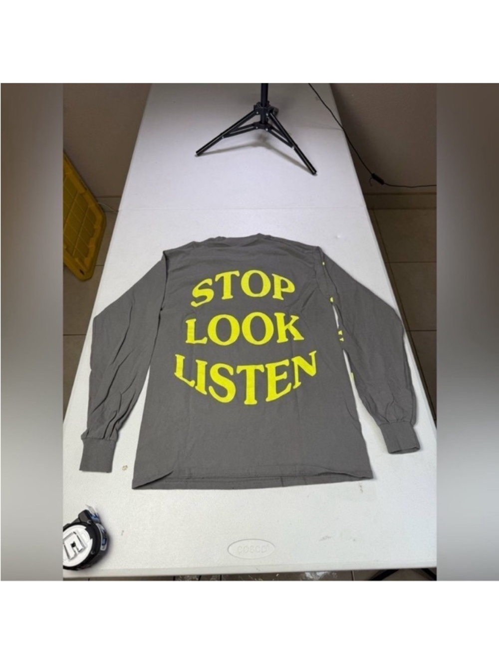 New Travis Scott Astroworld
2019 Europe Tour Merch Long
Sleeve Tee Sz S